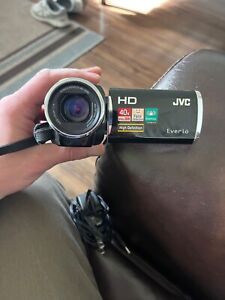 New ListingJVC EVERIO GZ-HM40BU SDXC 40x Zoom  HD Video Camcorder w Charger  SD & Battery