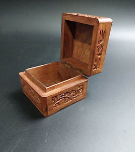 CARVED WOODEN BOX 4x4in HINGED LID DECORATIVE WOOD CONTAINER TRINKET HOLDER