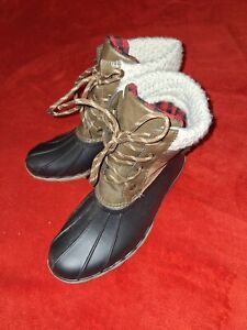 WOMENS RUBBER DUCK BOOTS  SIZE  8 M  -    LL BEAN STYLE BY ALPINE WOODS