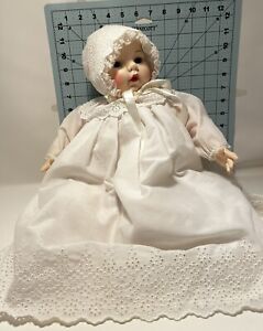 Vintage Madame Alexander Victoria doll