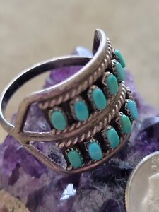 Old Pawn Zuni Sterling Silver And Turquoise Ring size 7.25 One Stone Missing