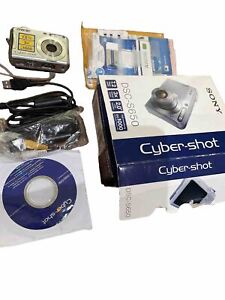 New ListingSony Cyber-shot DSC-S650 7.2MP Digital Camera -  *GOOD/TESTED* W BOX!