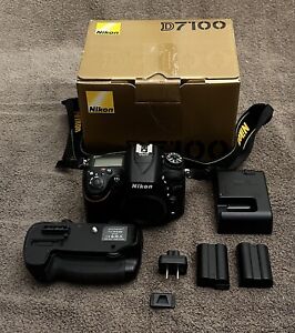 New ListingNikon D7100 Body with [Pro]Master battery grip