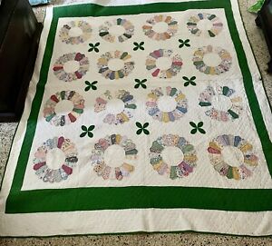New ListingVintage quilt, white with kelly green border, dresden plate pattern