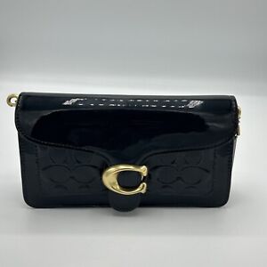 Coach CP027 Tabby Chain Clutch In  Signature - Shinny Black And Gold