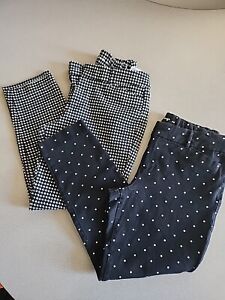 Women’s Old Navy Black And White Pixie  Pants Size 10 Lot Of 2