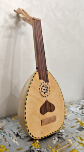 moroccan Oud made of Walnut wood, with Cedar top and Ebony fretboard,décor maroc