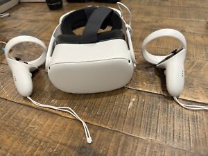 New ListingMeta Oculus Quest 2 128GB Virtual Reality Headset - White -Excellent  Condition!