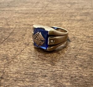 10k YELLOW GOLD Knights Of Columbus Ring 7.4 grams, For scrap, size 10