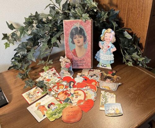 VINTAGE LOT of 24 VALENTINE's DAY CARDS ~ FROM 1920s