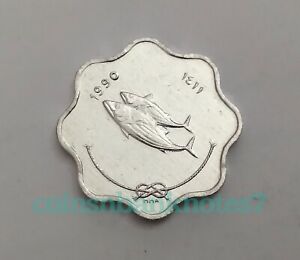 1990 Maldives 5 Laari Coin, KM69 Uncirculated / Fish