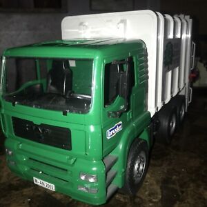 Bruder Man Rear Loading Recycling Truck TGA 41.4.40 Green Cab Made in Germany