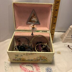Old Vintage Jewelry Case With Jewelry And Musical Ballerina