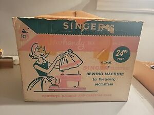 New ListingVTG 1961 Singer SewHandy Child's Electric Sewing Machine Model 50 in Orig. Box