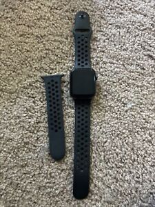 New ListingApple Watch Series 4 Nike+ 44 mm Space Gray Aluminum Case with Anthracite/Black