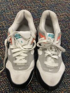 Nike Womens Air Max Sneakers Size 6
