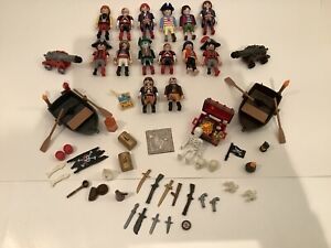 PLAYMOBIL LOT OF 14 PIRATES FIGURES 2 BOATS 2 CANONS WEAPONS AND ACCESSORIES