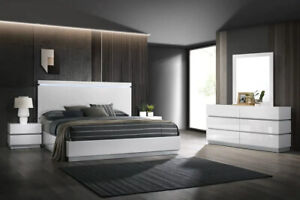 Modern Italian 4PC Gloss White LED Queen King Bedroom Set Minimalist Furniture