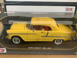 Motormax 1/18 1955 Chevrolet Bel Air YELLOW 73184