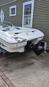 Used MINT 1997 Power boat