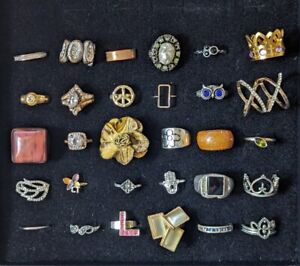 30 Rings from Estate Sale. Vintage / Unidentified