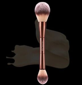 HOURGLASS Ambient Lighting Dual Ended Brush Authentic