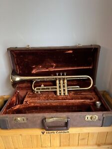 New ListingOlds Ambassador Trumpet with Case Vintage Fullerton