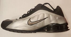 Size 9.5 - Nike Shox R4 Black Silver