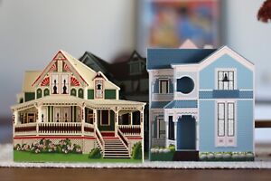 Shelia’s collectibles vintage 3D wooden houses 1990’s Lot of 5