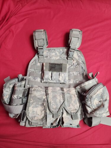 Tactical Tailor Plate Carrier, Chest Rig ACU Pattern with Pouches