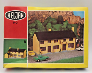 HO Heljan Country Inn & Pub Building Kit A - #303 or #1784 Unassembled in Box
