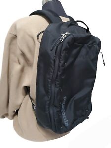 PATAGONIA Tres 25L Backpack messenger laptop Bag