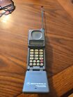 Vintage Motorola Brick Flip Cell Phone Model F09HLD8416BG - UNTESTED