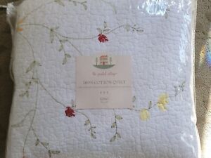 New The Painted Cottage Floral Vine Embroidered 100% Cotton King Size Quilt Set