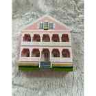 Sheila’s Collectibles #KEY05 Illingsworth Gingerbread Key West in Box