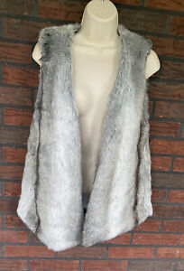 New Silver Fox Faux Fur Vest Small Grace Elements Open Front Pockets Vegan NWT
