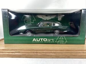 1/18 AUTOart Aston Martin DB5 Green Part # 70023 !