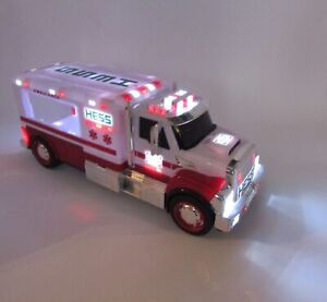2020 Good Working Hess Ambulance Emergency Vehicle Truck Lights Sound Batteries