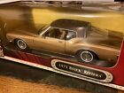 Road Signature Collection 1971 Buick Riviera 1/18 Scale DieCast Model Car Gold .
