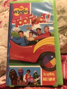 Wiggles Toot Toot VHS, 2000 ~ 18 Songs Hard Shell Case