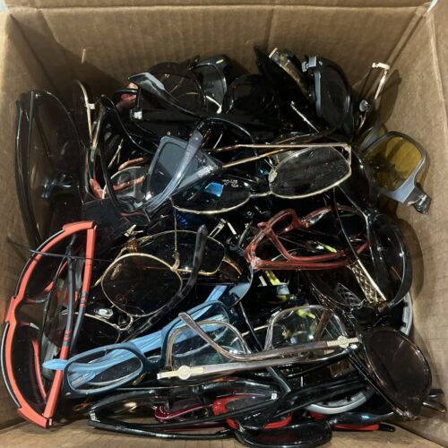 New ListingFashion Sunglasses Glasses Bulk Lot 5 Pounds To Many Brands To Count & List
