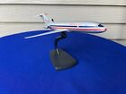 Air Jet Advance 1/200 American Airlines Boeing 727-200 N1902 Desk Model & Stand