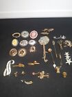 27 vintage avon brooches/ pins Lot