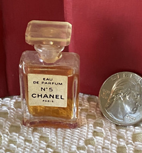 Vintage Paris CHANEL No.5 Eau de Parfum Micro Mini Perfume Bottle Diorama