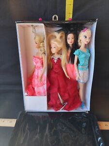 New ListingVintage Barbie Travel Case With 3 Dolls Used Bundle Deal