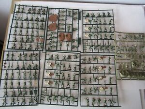 Huge Lot 1/72 scale Painted Revell ? Paratrooper  Soldiers figures W/  Guns