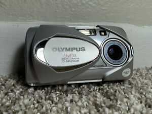 Olympus Camedia D-580 Zoom 4.0MP 3x Optical Zoom Camera