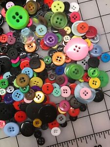Craft Sewing Buttons Lot  200 Various Sizes Types Colors Vintage/new