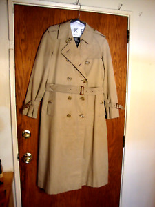 Vintage Burberrys Trench Coat with Removable Wool Liner Size S