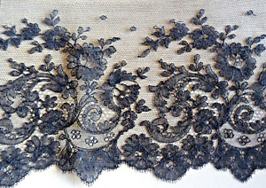 LACE - 4 meters antique lace - width 15 cm